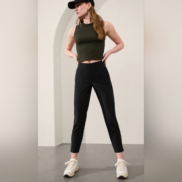 Athleta Pants - Athleta Brooklyn Ankle Pant in Black Size 12 Women's